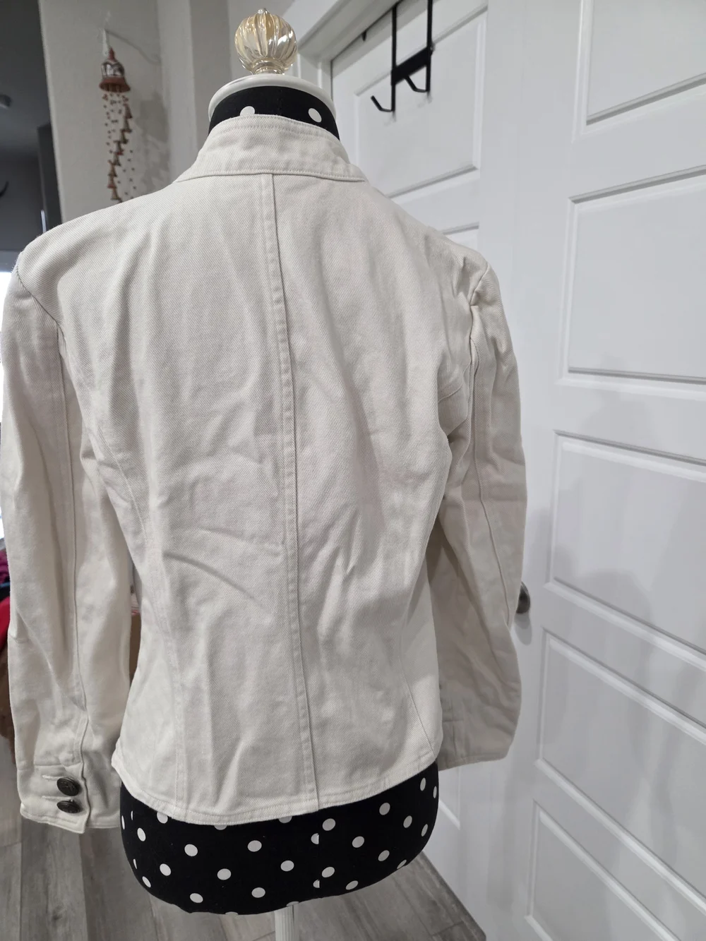 First Issue Liz Claiborne White Utility Jacket with Button Front Size Small